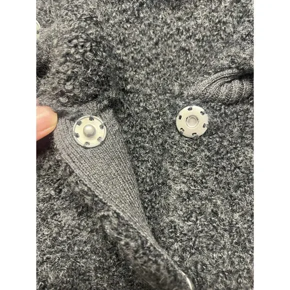 GAP Size Small Womens Vest Alpaca Wool Blend Gray Snap Buttons Ribbed Fuzzy - Picture 9 of 10